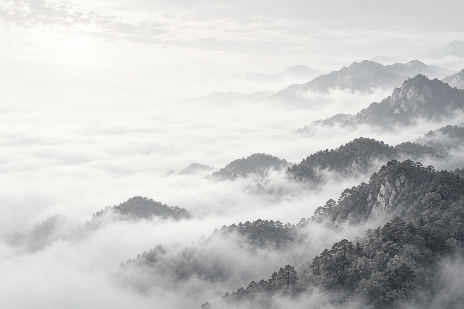 秦岭山境意象:灰白山脉与云海,AI生成品牌意境图